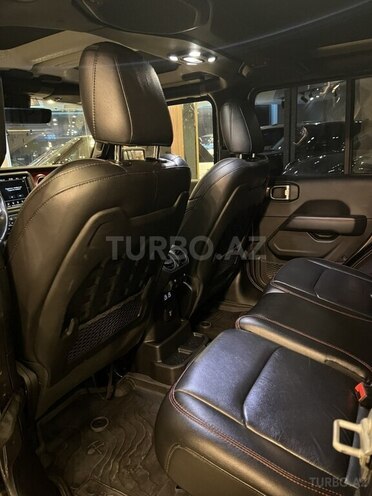 Jeep Wrangler-13