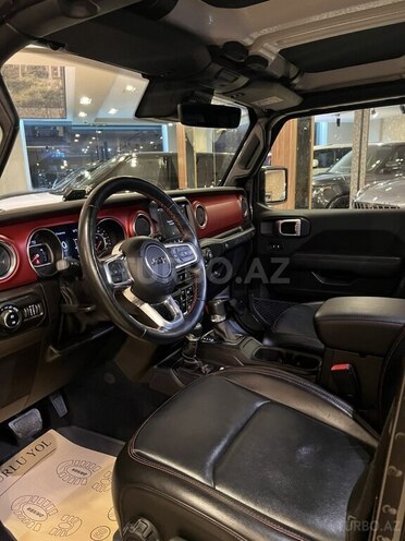 Jeep Wrangler-11