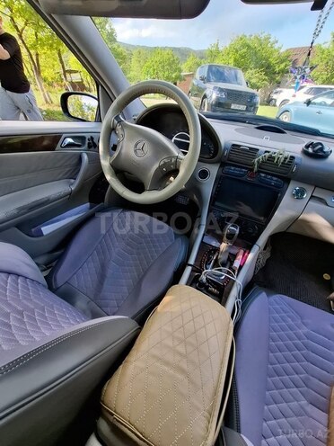 Mercedes C 200-8