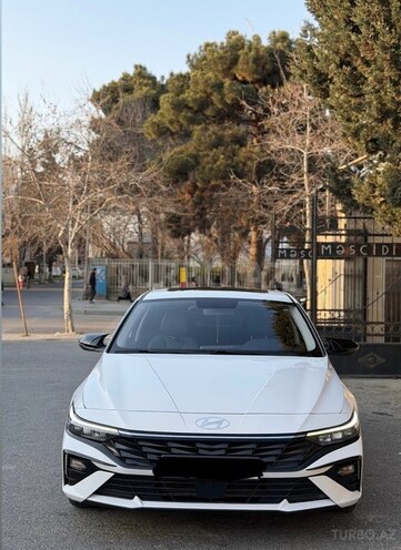 Hyundai Elantra-4