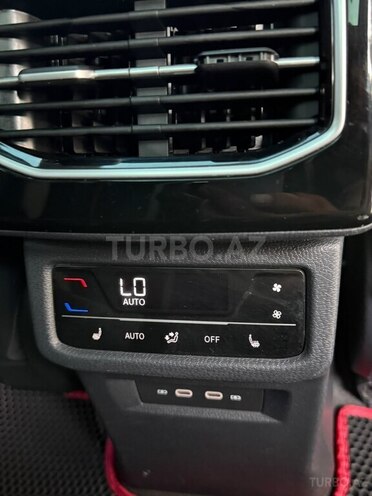 Volkswagen ID.6 Crozz-16