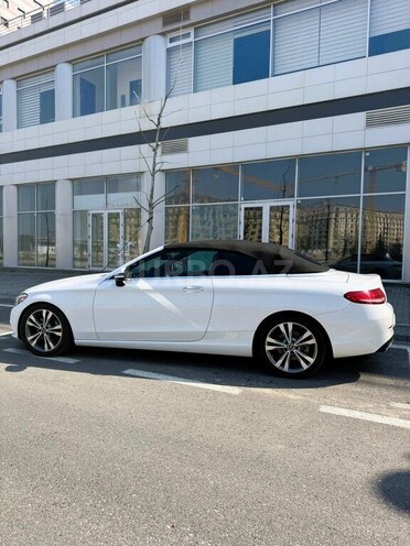Mercedes C 300-11