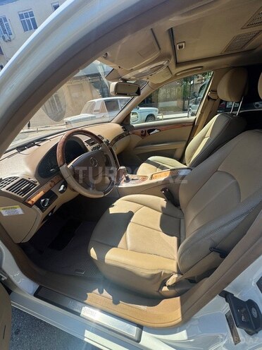Mercedes E 350 4MATIC-9
