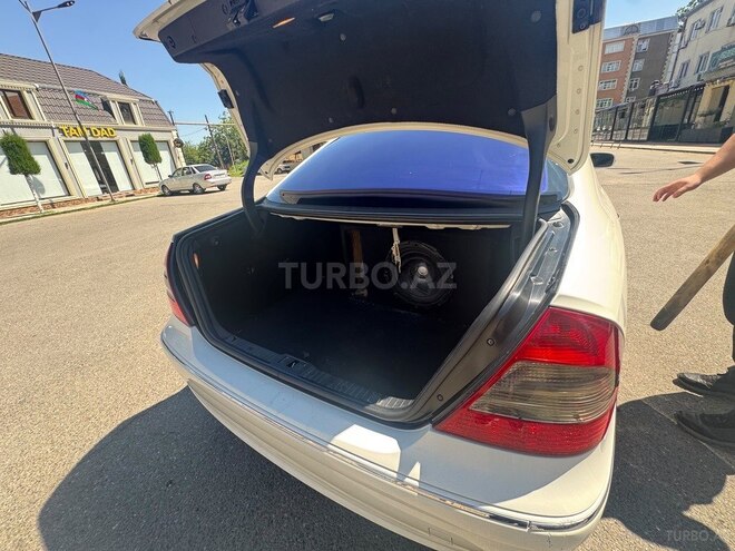 Mercedes E 350 4MATIC-8