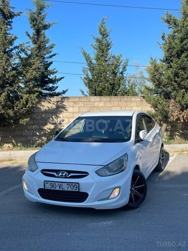 Hyundai Accent-1