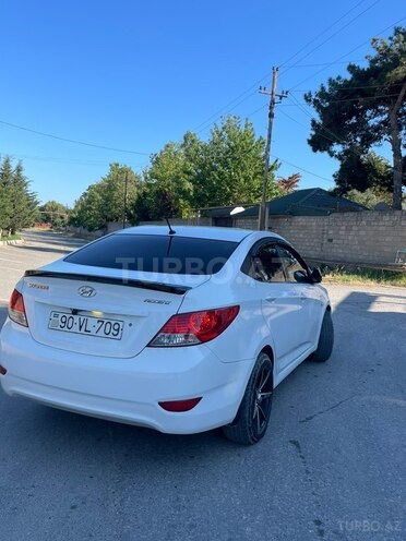 Hyundai Accent-8