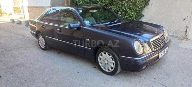 Mercedes E 280-4