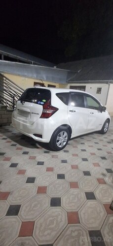 Nissan Note-5