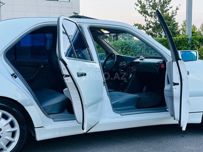 Mercedes C 230-13