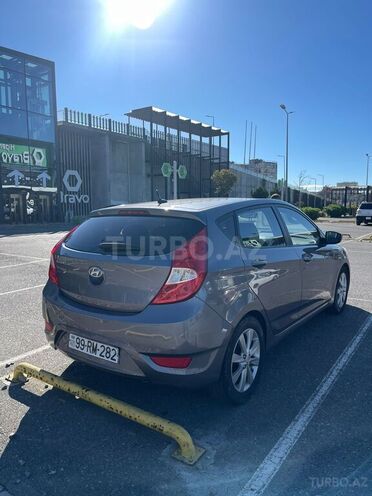 Hyundai Accent-2