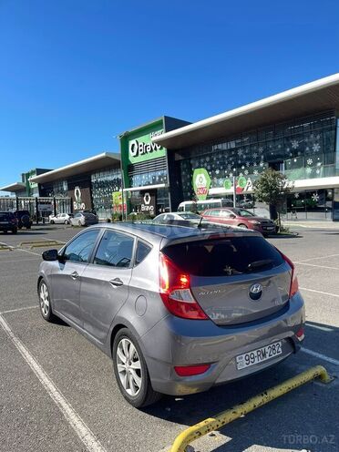 Hyundai Accent-3
