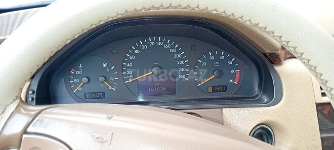 Mercedes E 240-7