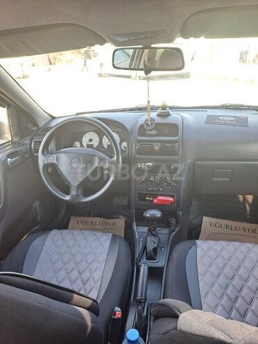 Opel Astra-11