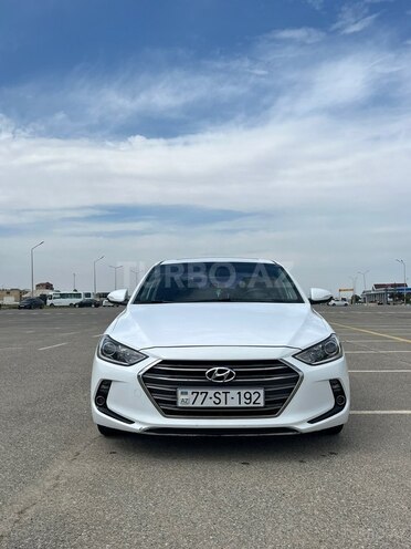 Hyundai Avante-1