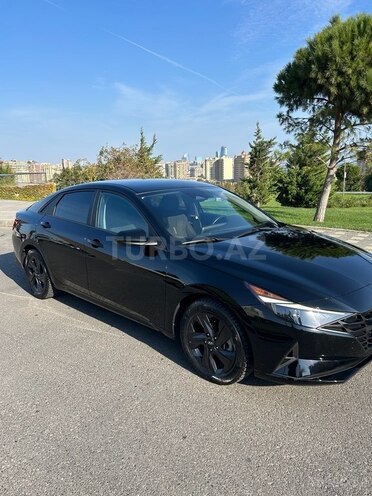 Hyundai Elantra-2