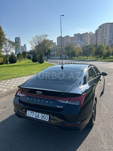 Hyundai Elantra-8