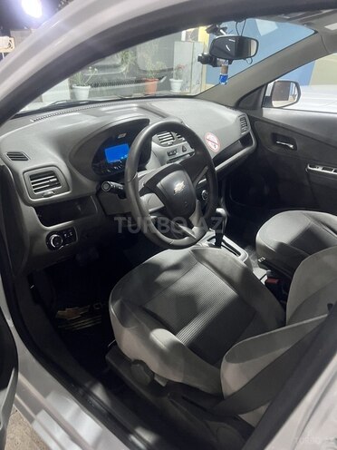 Chevrolet Cobalt-12