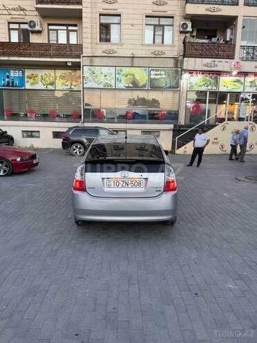 Toyota Prius-8