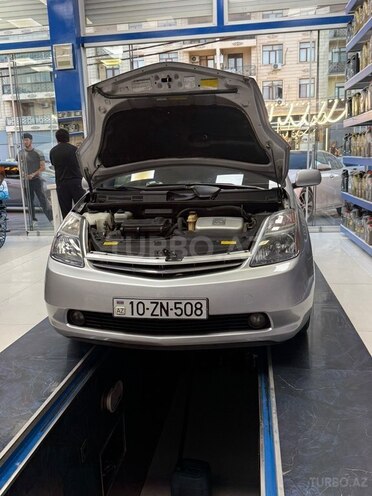 Toyota Prius-11