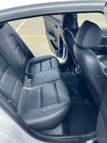 Hyundai Avante-16