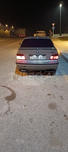 BMW 318-6