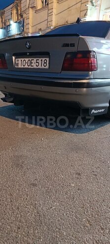BMW 318-10