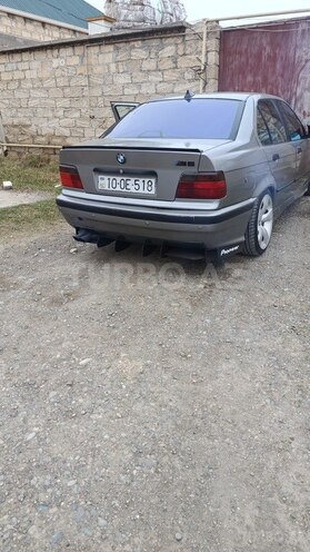 BMW 318-11