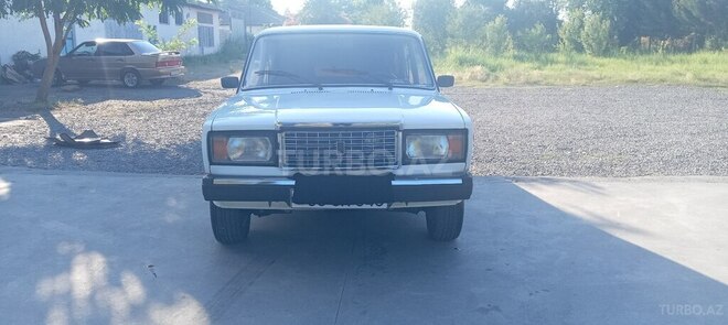 LADA (VAZ) 2107-1