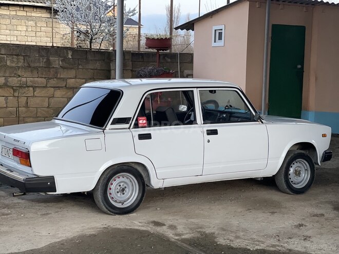 LADA (VAZ) 2107-8