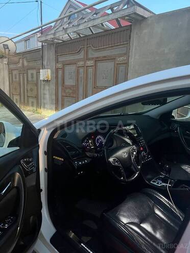Hyundai Grandeur-2