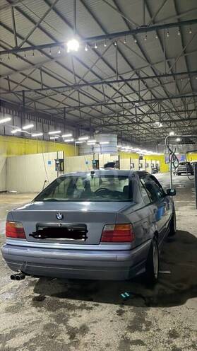 BMW 320-5