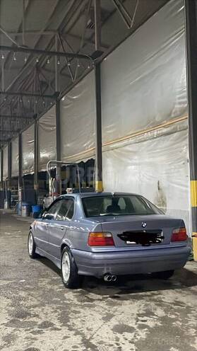BMW 320-4