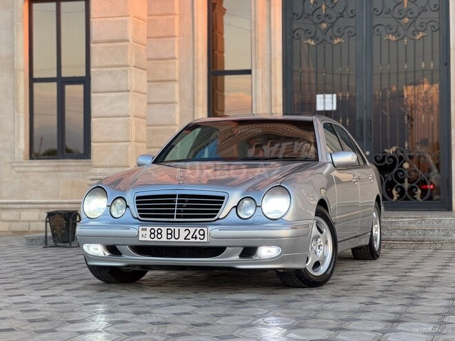 Mercedes E 220-2