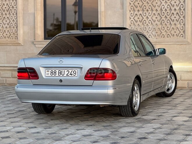 Mercedes E 220-7
