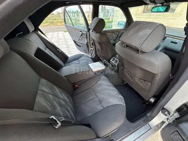 Mercedes E 220-15