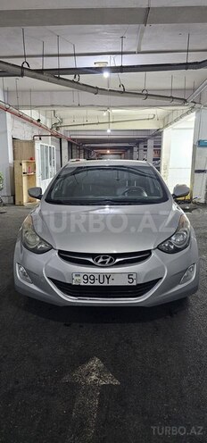 Hyundai Elantra-1