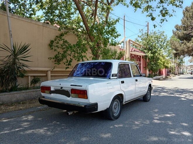 LADA (VAZ) 2107-4