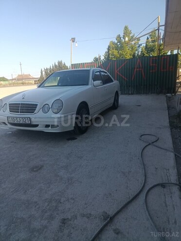 Mercedes E 220-8