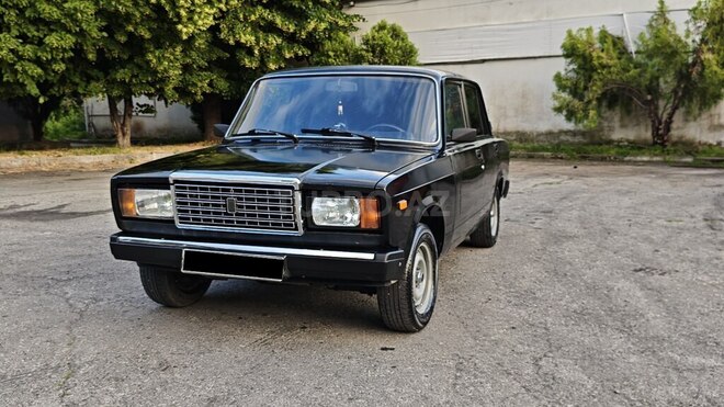 LADA (VAZ) 2107-1