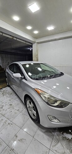 Hyundai Elantra-5