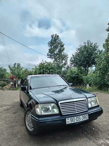 Mercedes 280 E-1