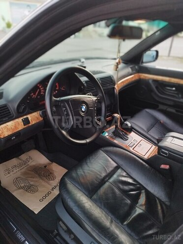 BMW 730-8