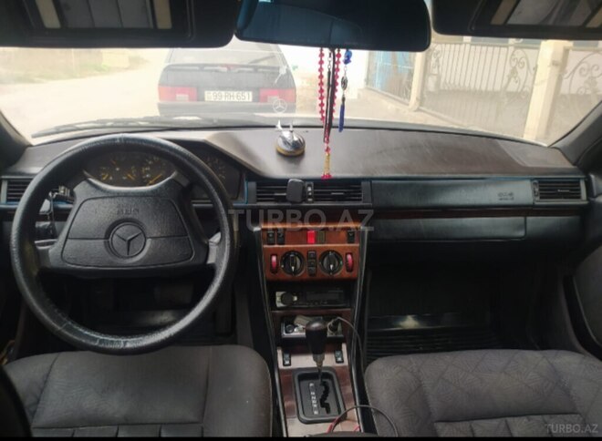 Mercedes 300 D-3