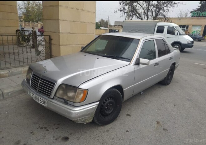 Mercedes 300 D-1