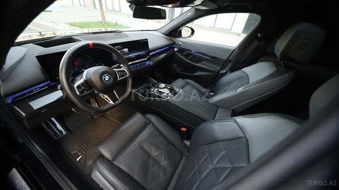 BMW i5-19