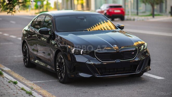 BMW i5-1