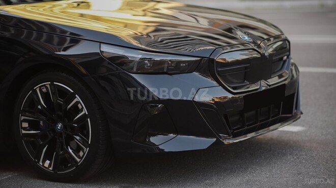 BMW i5-11