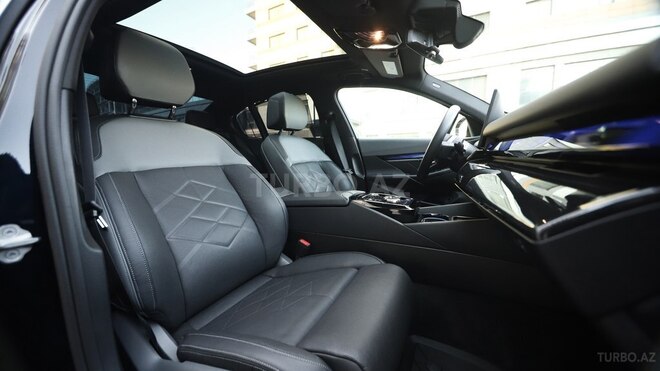 BMW i5-7