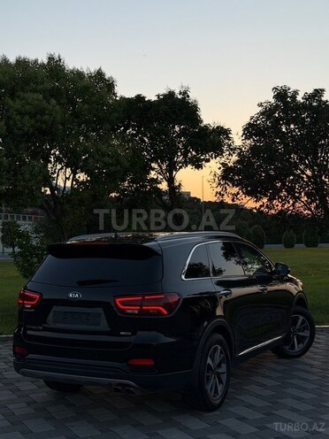 Kia Sorento-12