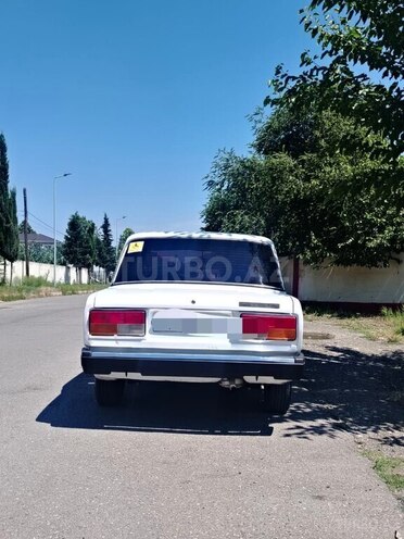 LADA (VAZ) 2107-2